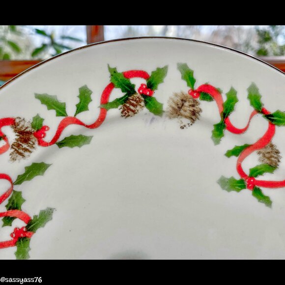 🆕VTG▪️RETRONEU▪️Set of 4 HOLIDAY RIBBONS 7.25" Gold Trim Porcelain Plates - Picture 5 of 6